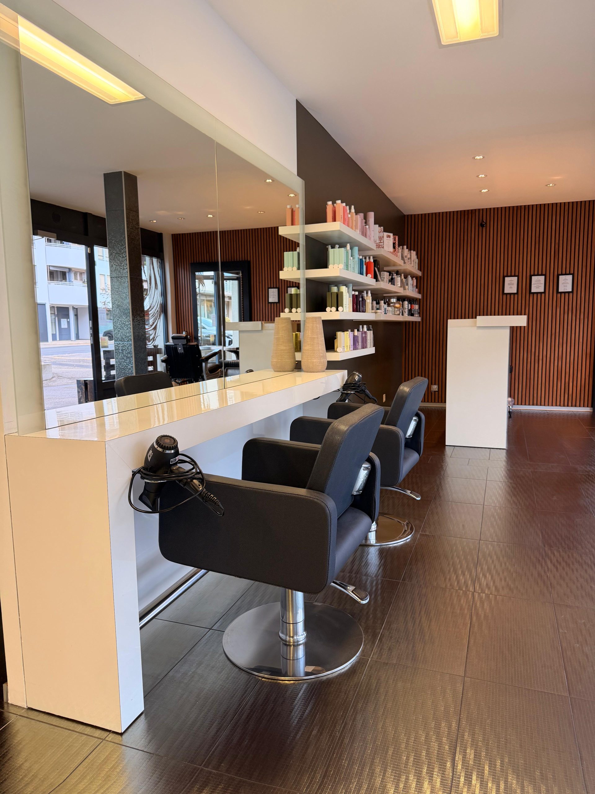 sièges coupe et séchage l'intention